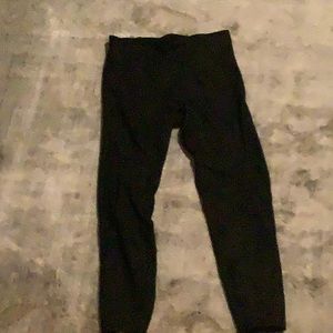 Elevate Leggings. Capri leggings size 8. Black with stripes